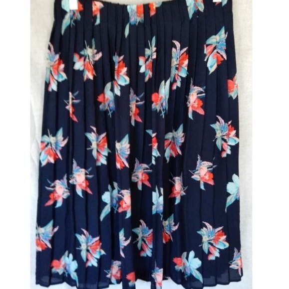 NWT Ava & Viv Pleated Skirt 4x - Picture 2 of 2